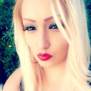 Meet your Posher, Stephanie